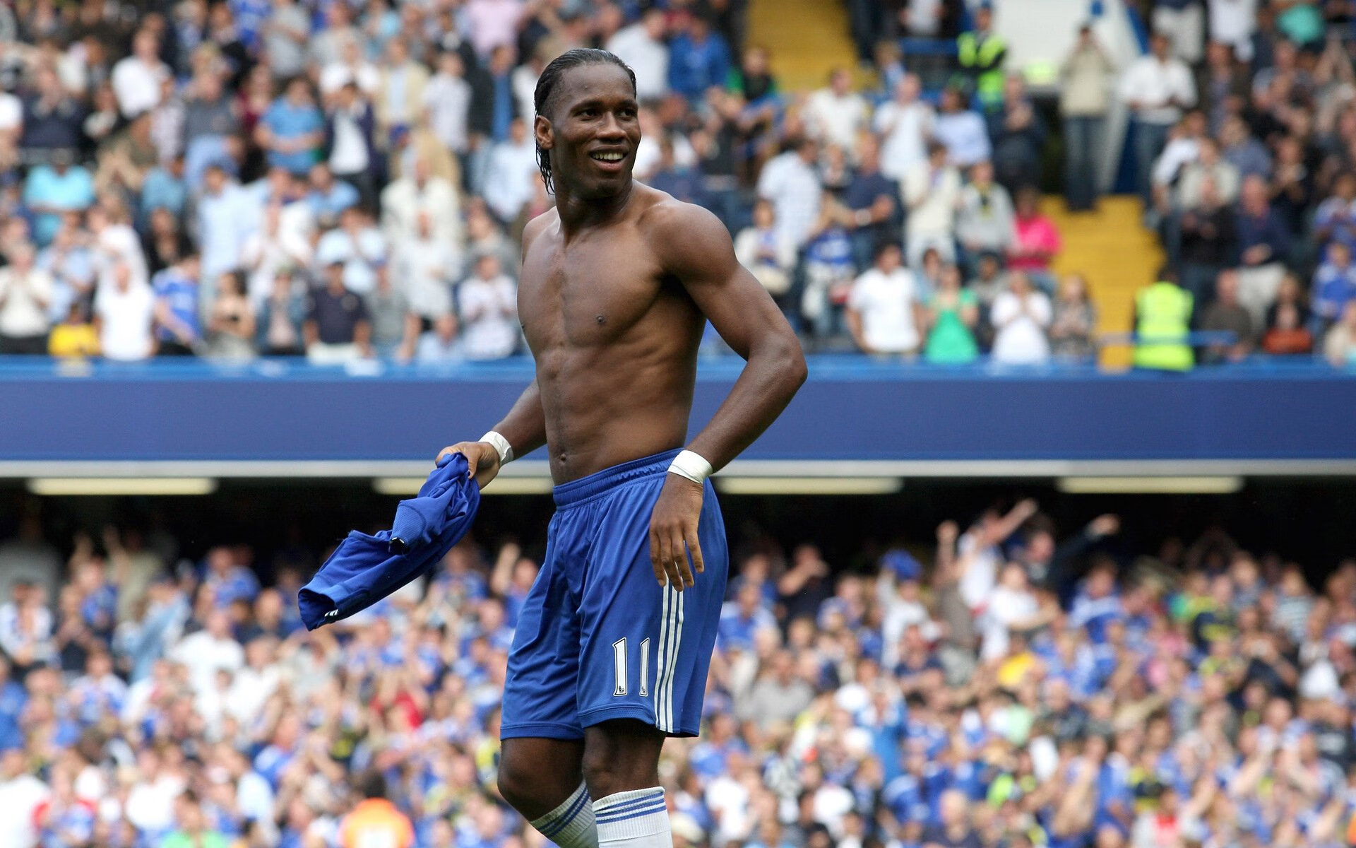 世界杯：禁酒政策下球迷如何狂欢？当地文化呈现新社交模式